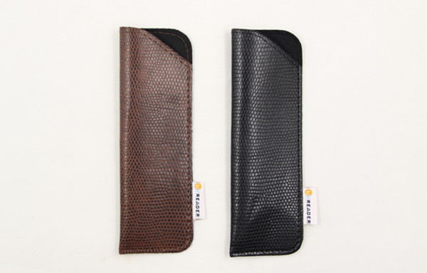 Leather snake pattern reading glasses pouch with label F24-3 Leather snake pattern reading glasses pouch with label F24-3