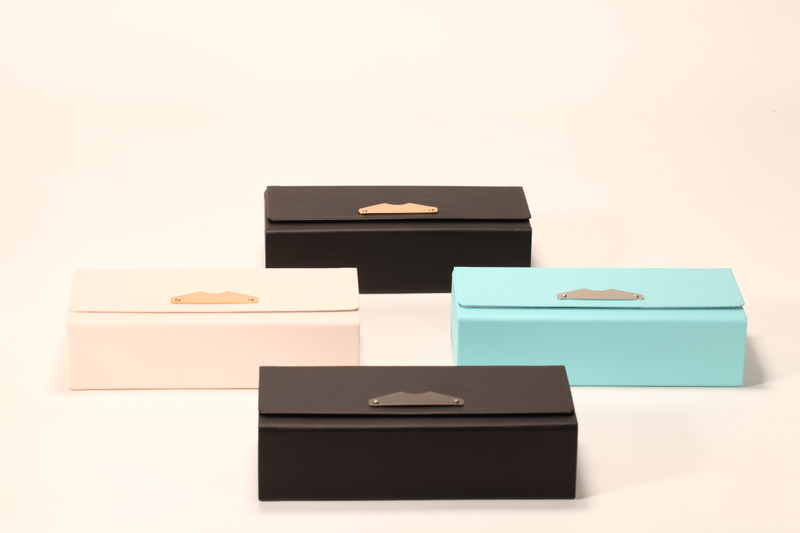 4 styles of foldable hand-made eyeglasses case