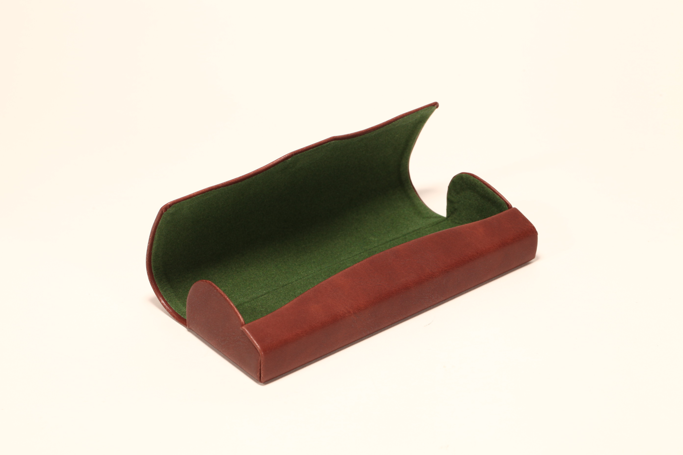 A brown wood grain glasses handmade box, fine workmanship