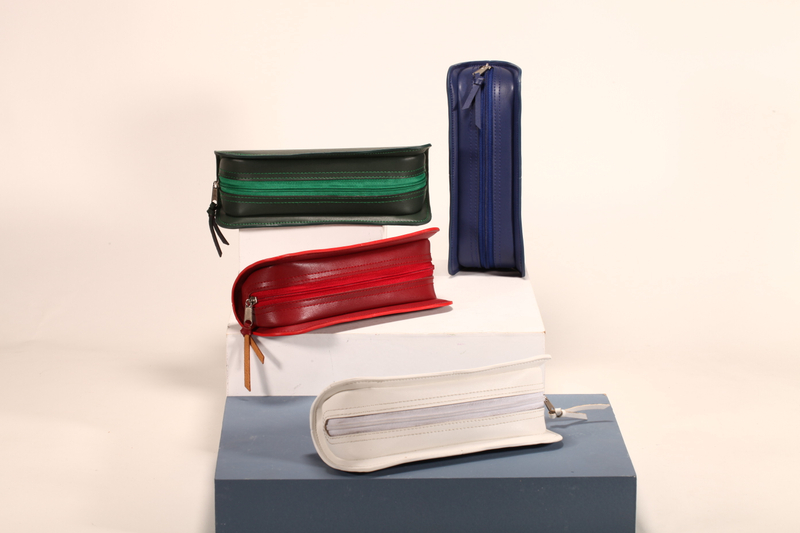 4 styles of zipper glasses bag, leather material, novel style, wide variety