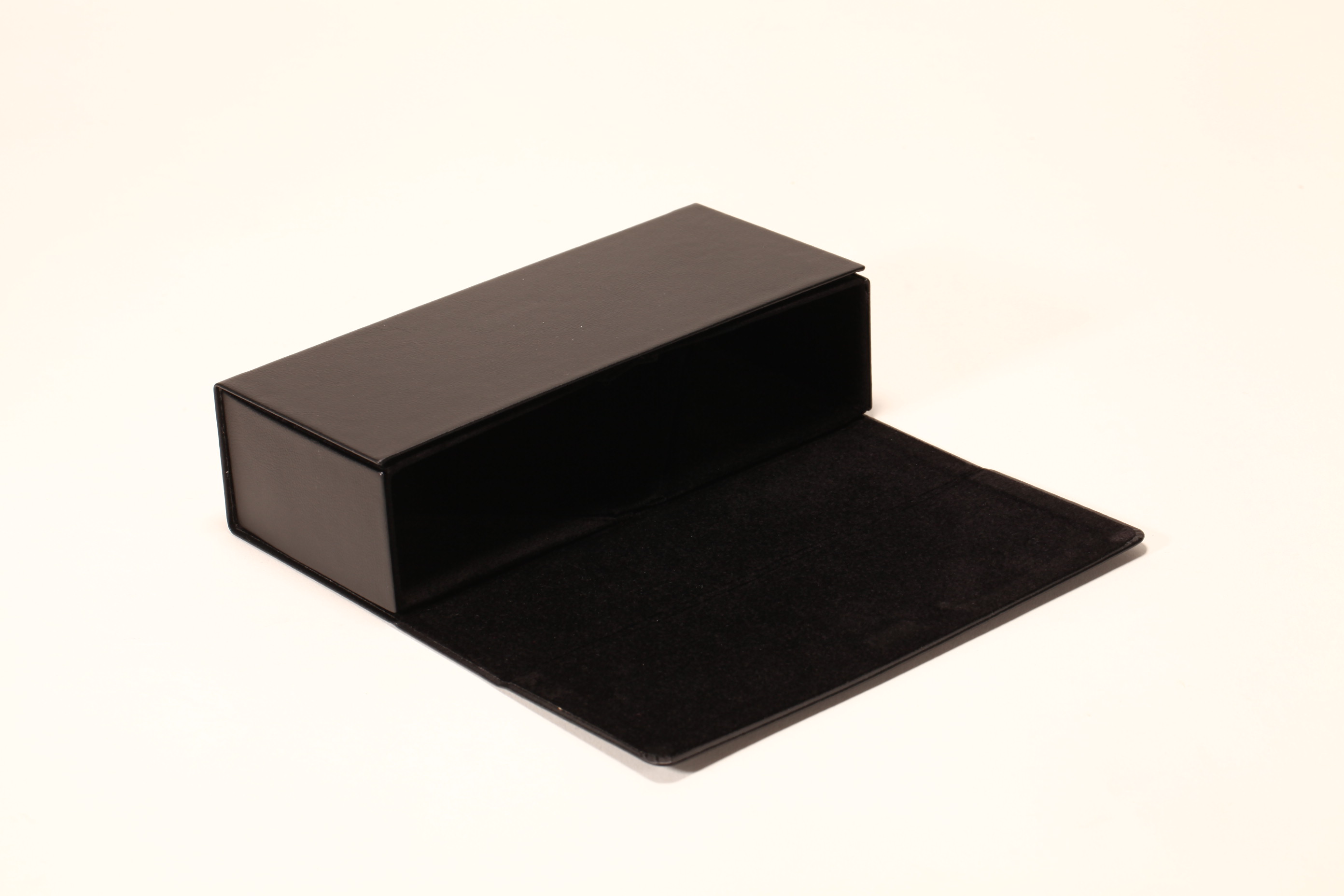 4 styles of foldable hand-made eyeglasses case