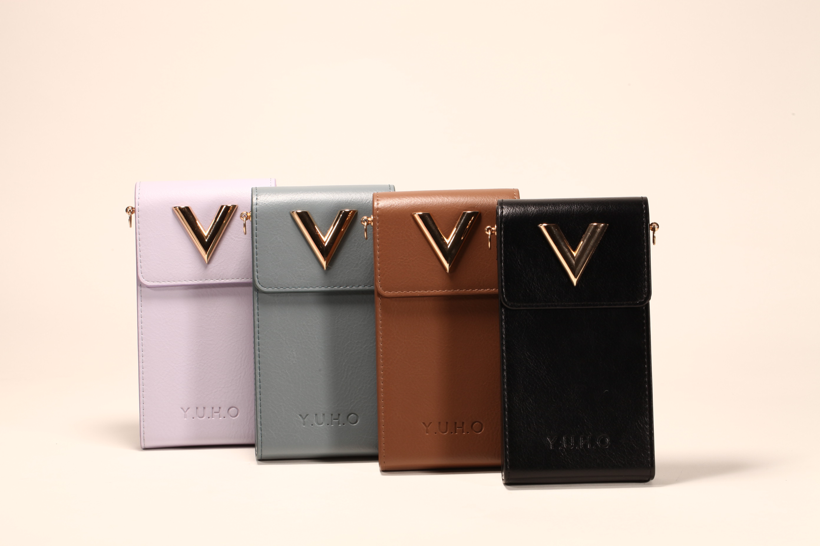 4 types of hand-held eyewear bags, fine workmanship, fine texture, LOGO and pendant clearly visible
