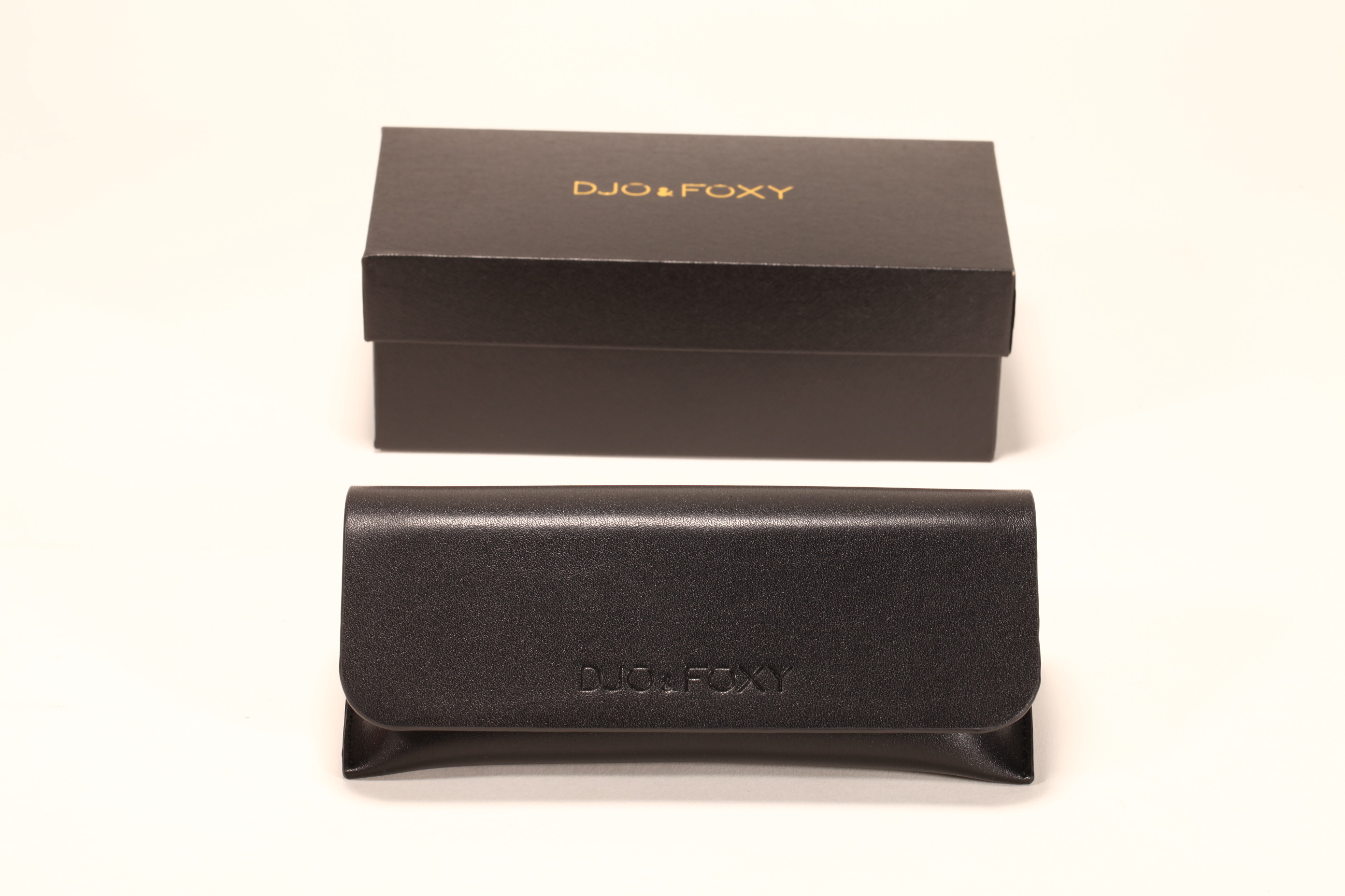 A black glasses box set, paper box and glasses case soft bag, LOGO and color can be customized