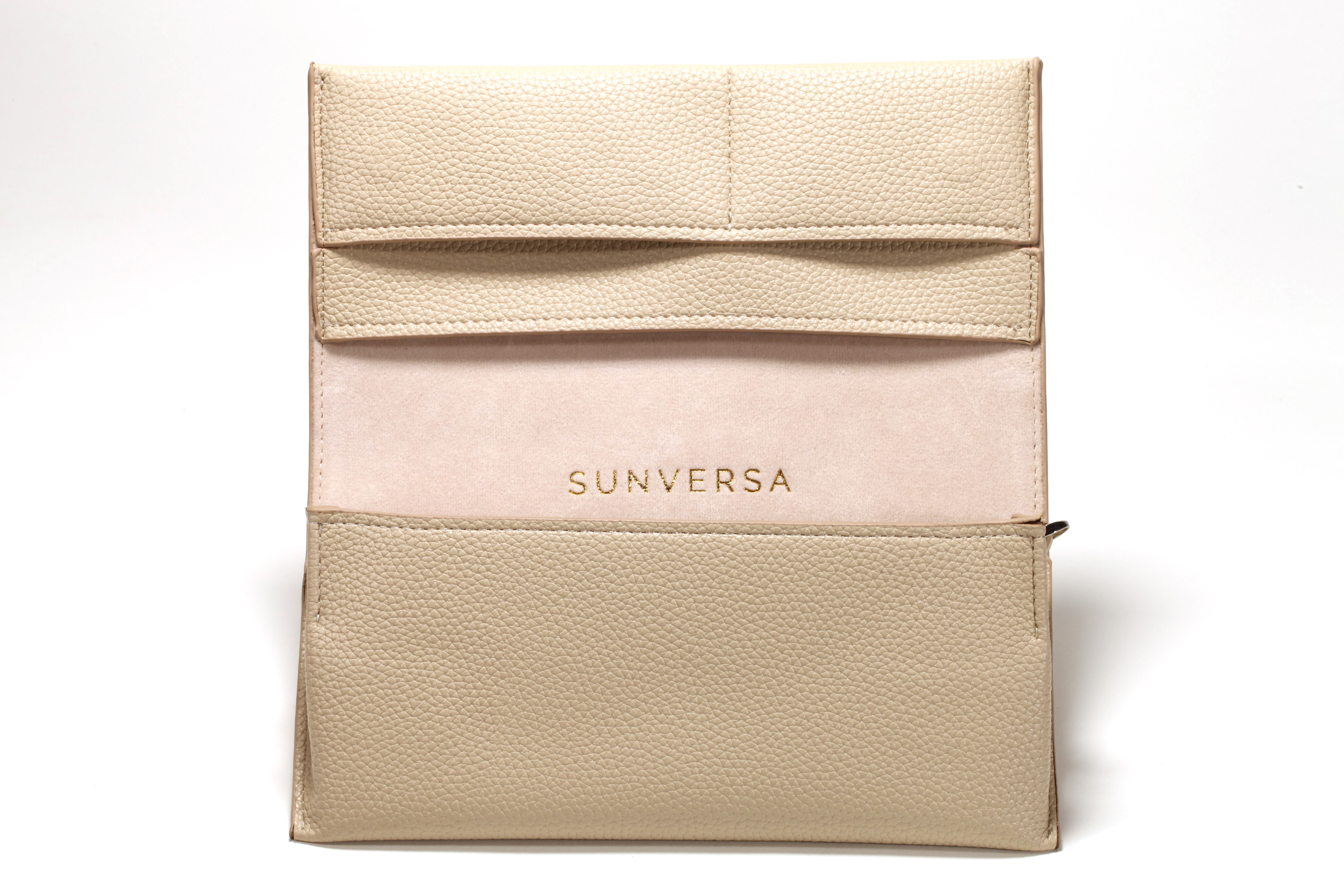 A milky white glasses box soft bag, fine workmanship