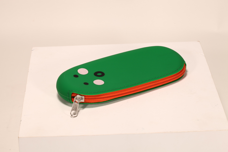 A silicone zipper bag for glasses, printed with cartoon patterns, can be customized LOGO or color