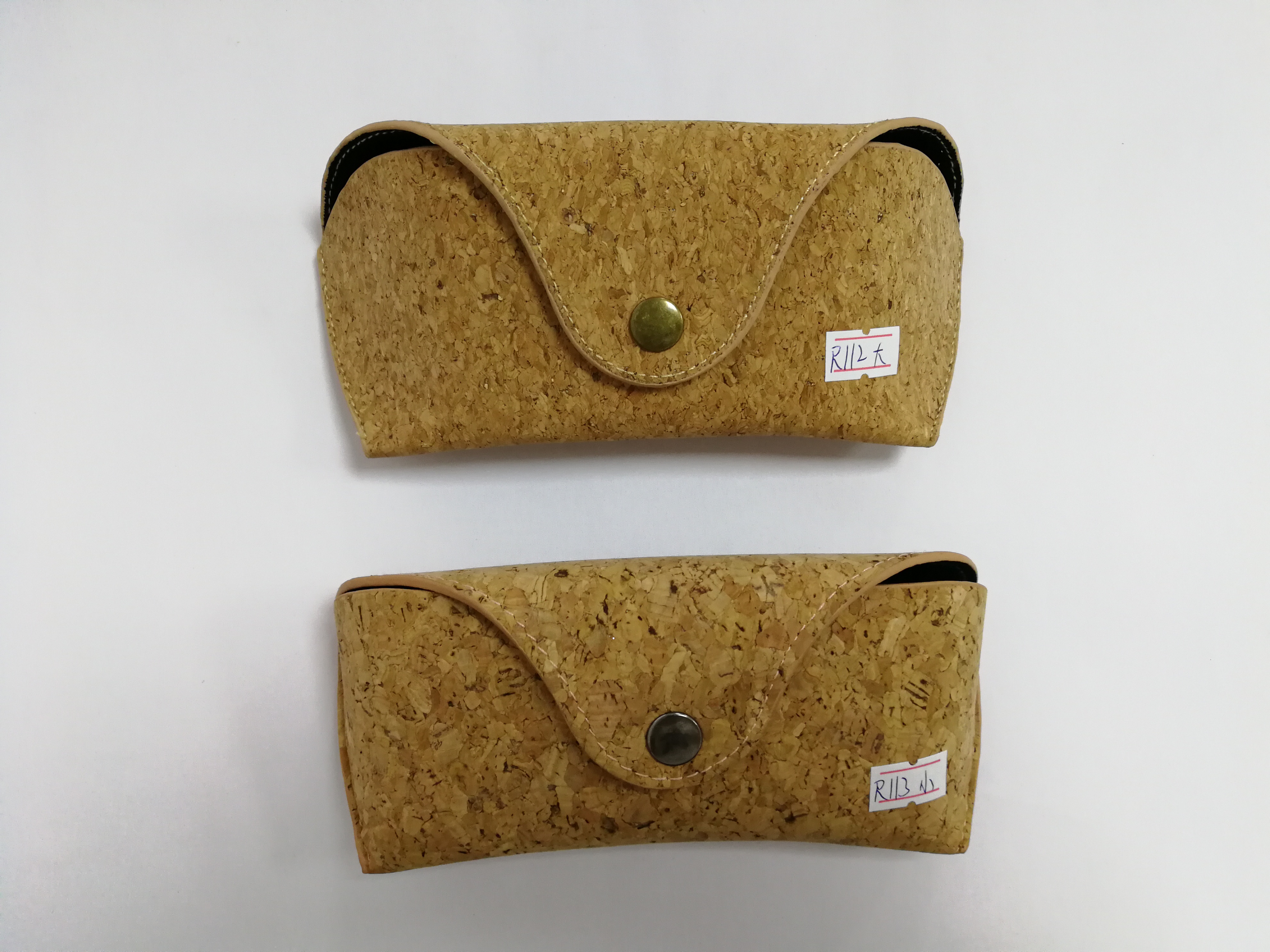 R112 17.5x5x7.3CM,3.5元 R112 17.5x5x7.3CM,3.5元