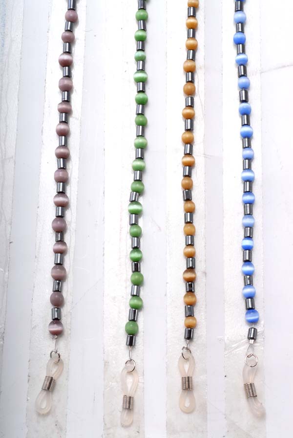 E02 glass chain