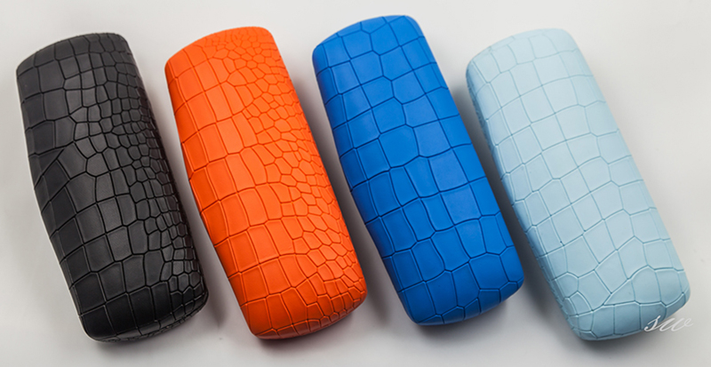 2021 Glasses Case An Irregularly Shaped Glasses Case with Four Colors And Irregular Patterns Printed on It