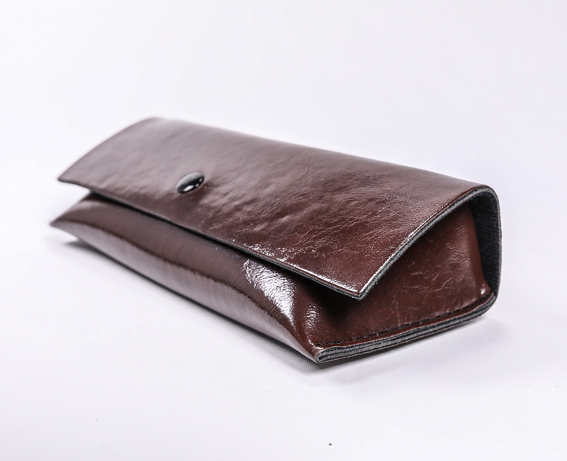 2021 Glasses Case A Dark Brown Eyeglass Case That Looks Like A Leather Wallet