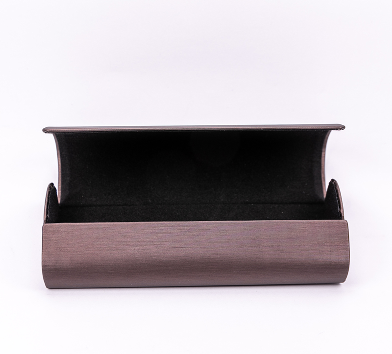 The 2021 Sunglasses Come in Two Colors with A Semi-circular Handmade Case on The Side