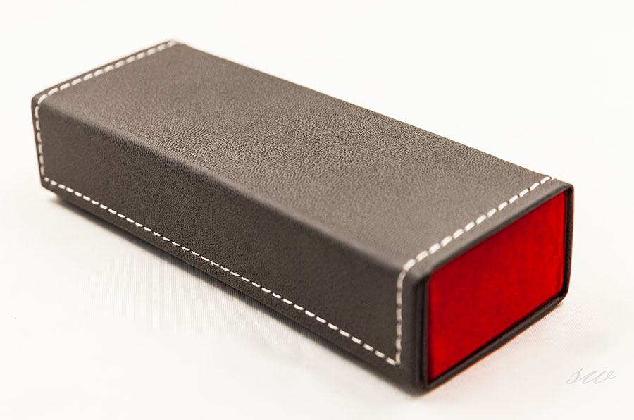 2021 Sunglasses in Four Colors, Detachable, Square Handmade Case