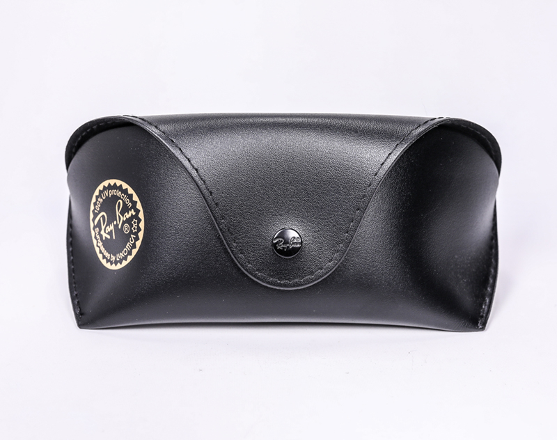There Are Two Types of Black Glasses Cases Printed with The LOGO, Which Look Like A Leather Bag