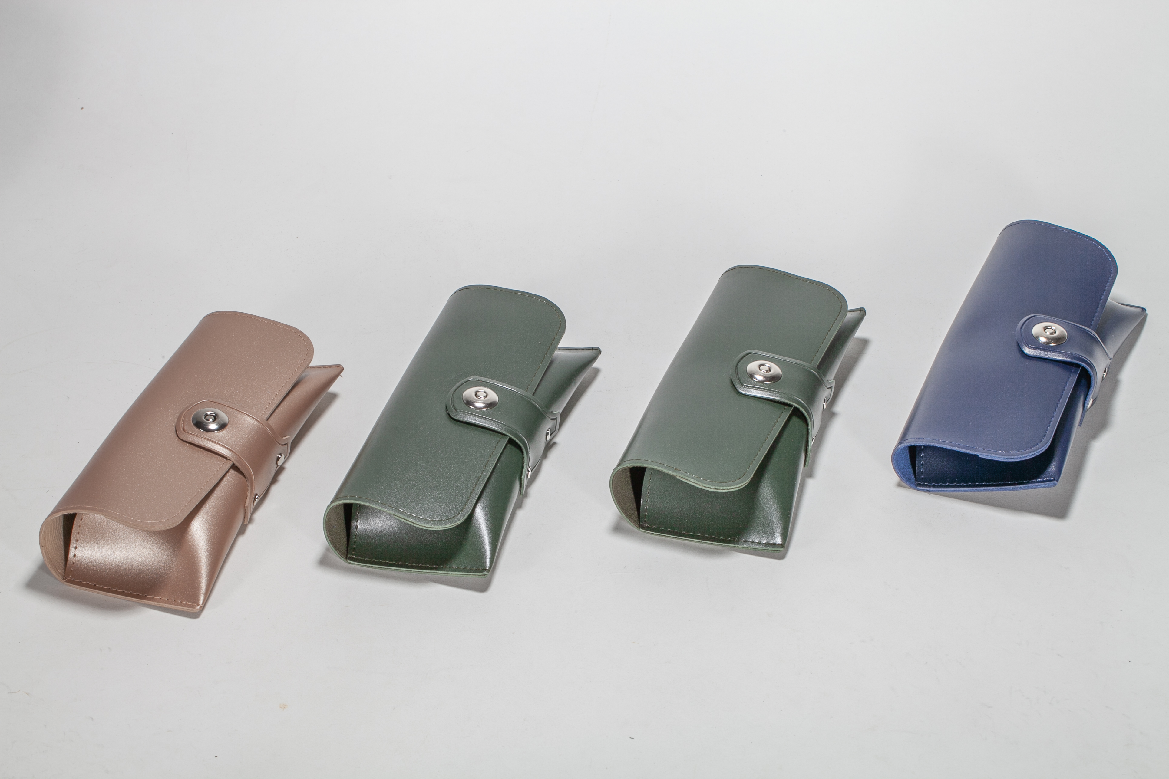 2021 Sunglasses, 3 Colors, Button Case