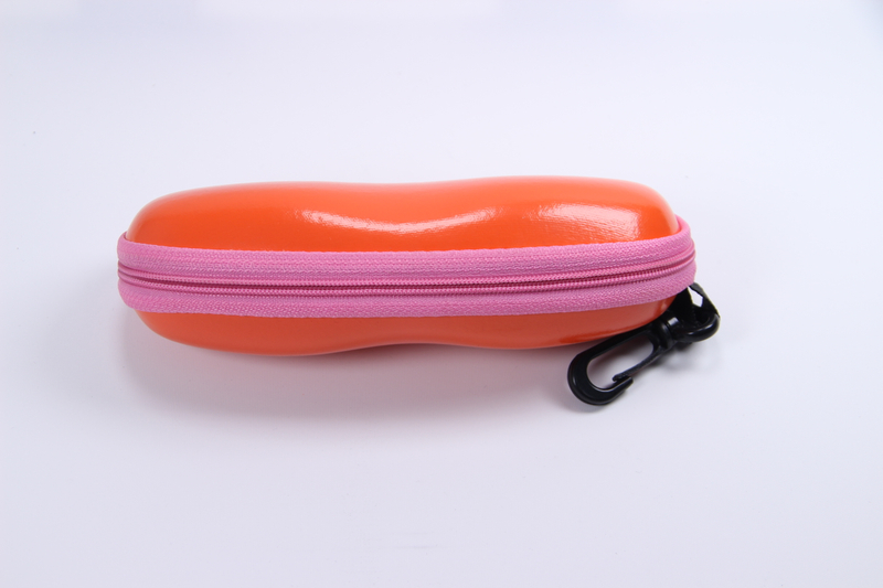 Sunglasses Case with Carabiner, Hard EVA Shockproof Sport Glasses Case Travel Zipper 