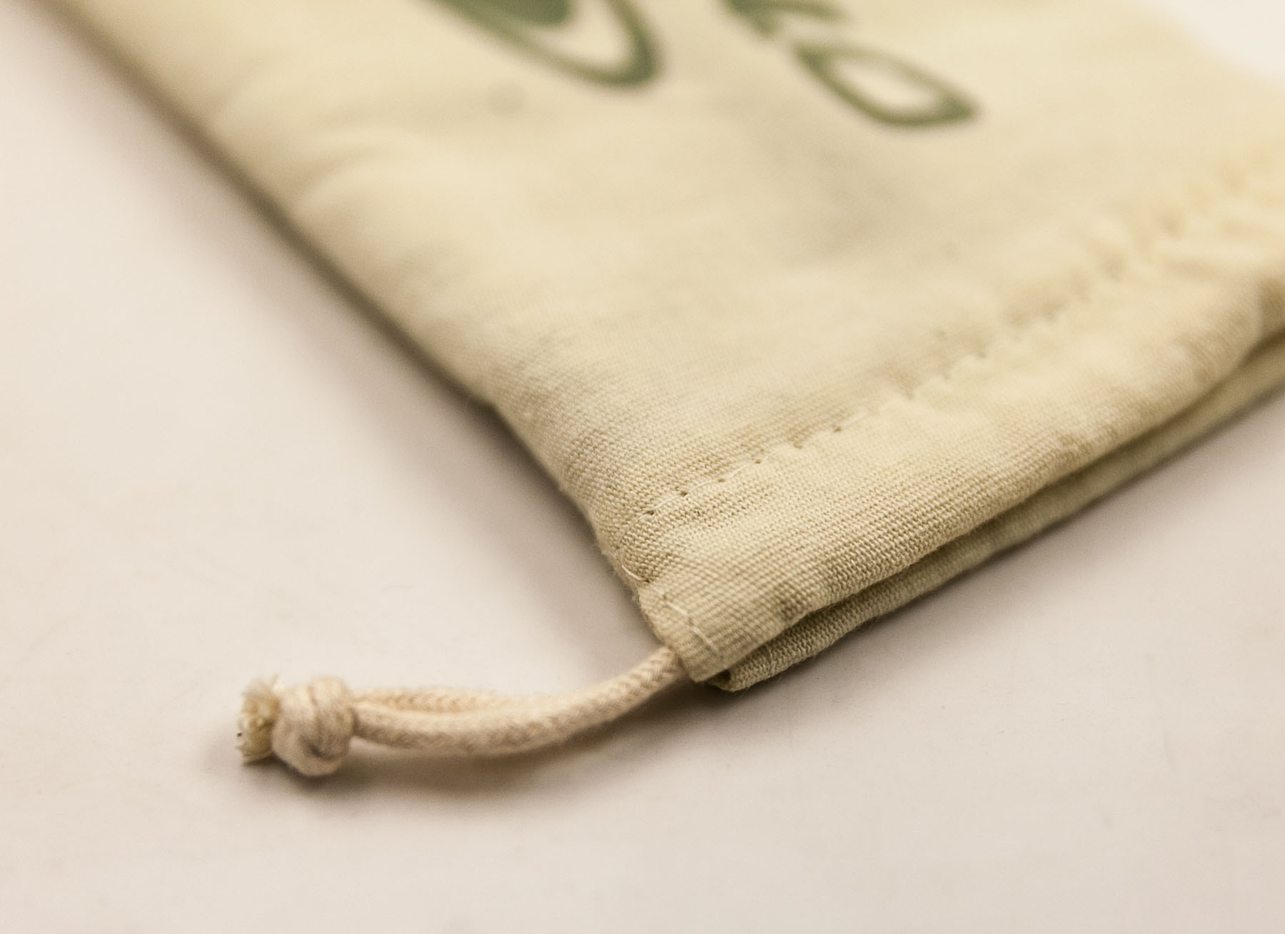 2021 Sunglasses with LOGO, Beige White Glasses Bag