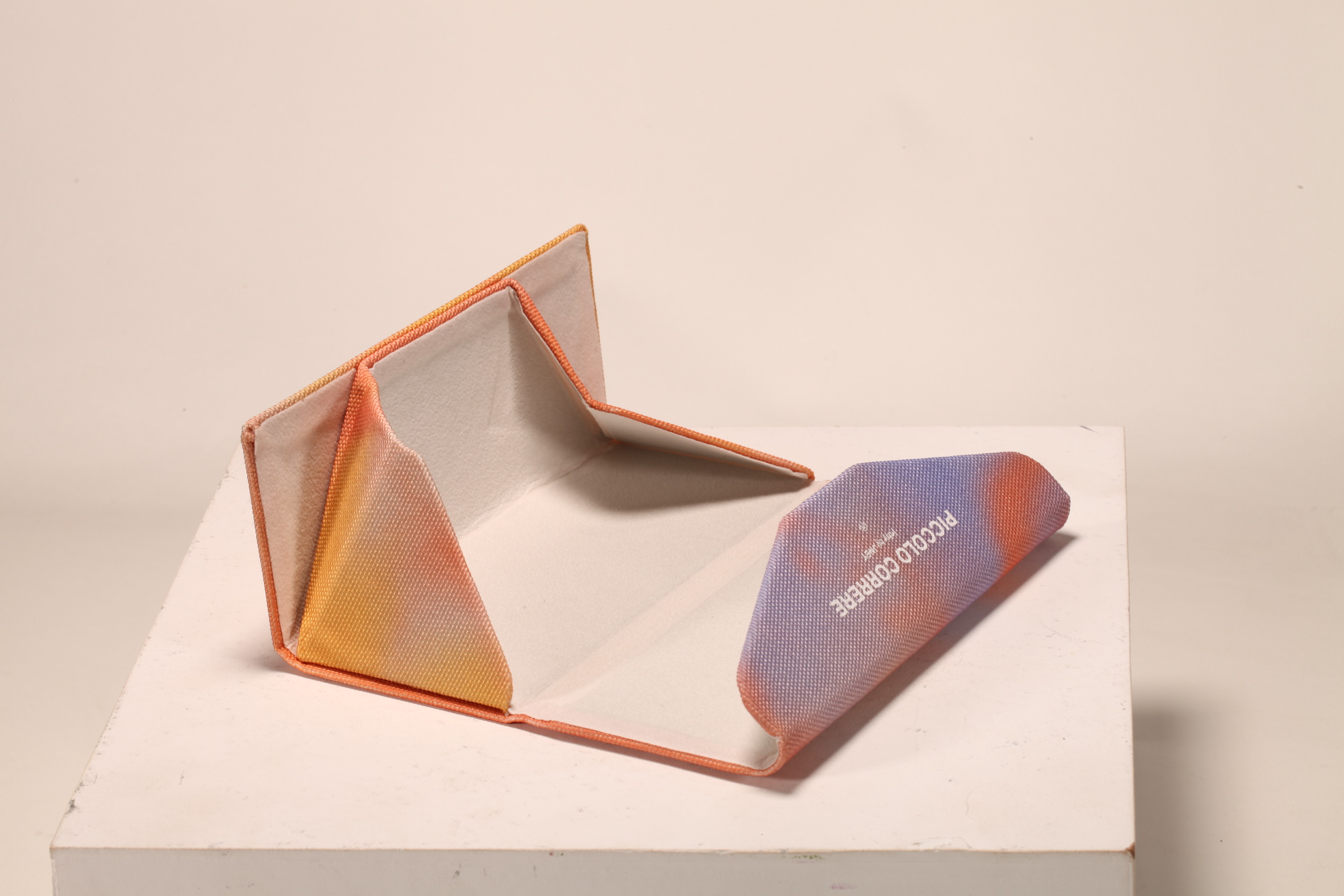 Triangle Folding Sunglasses Case with Oxford fabric；Reading Glasses Box Foldable Triangle Spectacle Case