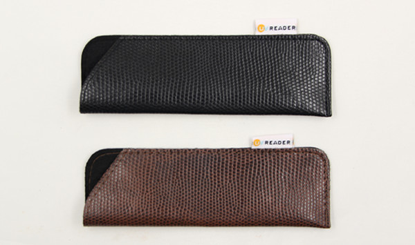 Leather snake pattern reading glasses pouch with label F24-2 Leather snake pattern reading glasses pouch with label F24-2